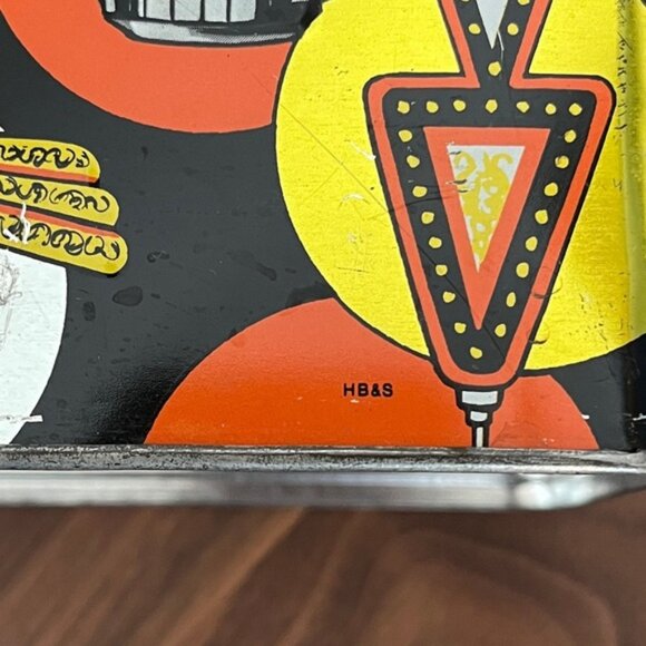 VINTAGE HB & S Biscuit Rectangular Tin Hinged Lid Antiques Motif Made England - Picture 6 of 13